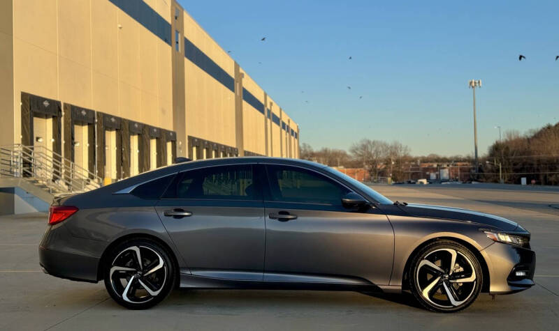 2018 Honda Accord Sport - Image 18