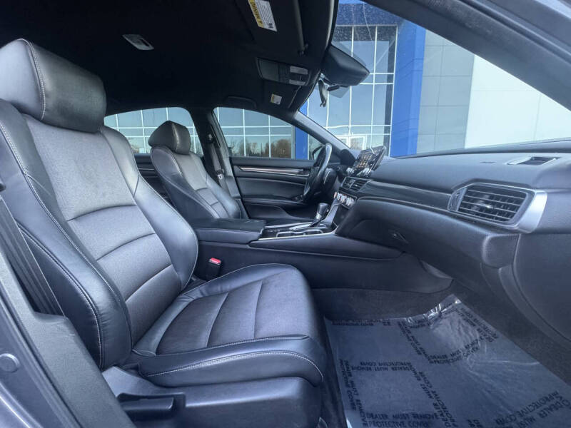 2018 Honda Accord Sport - Image 9